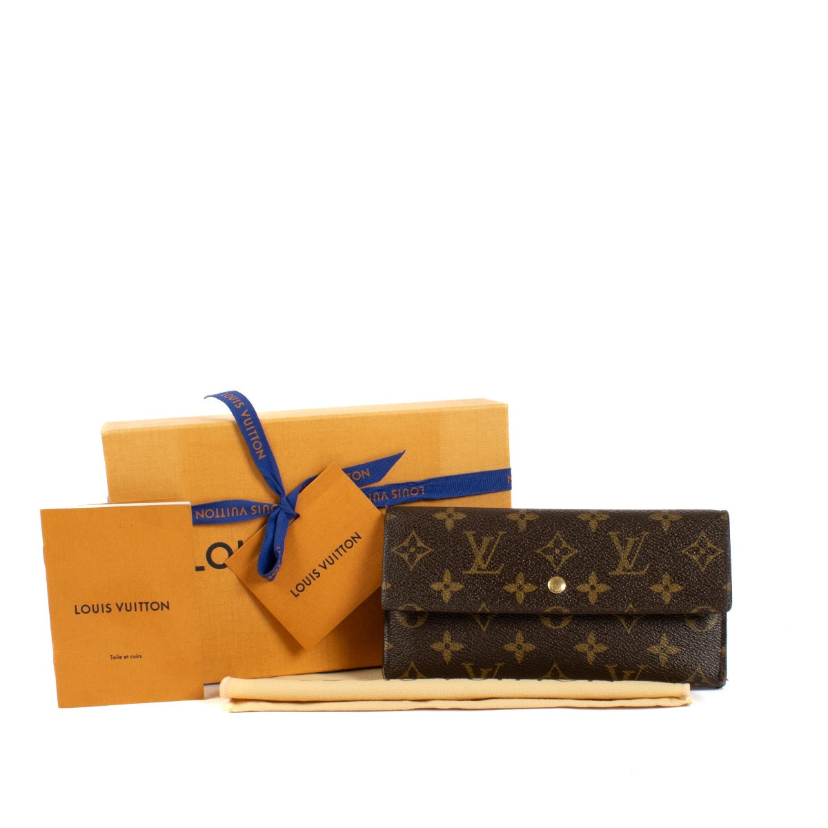 Shop safe online at Labellov in Antwerp and Knokke this 100% authentic second hand Louis Vuitton Monogram Porte Tresor International Long Wallet