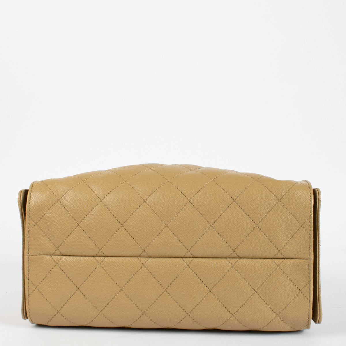 Chanel Classic Small Flap Bag 25 cm in beige caviar leather with gold hardware. A timeless Chanel icon in very good pre-loved condition.