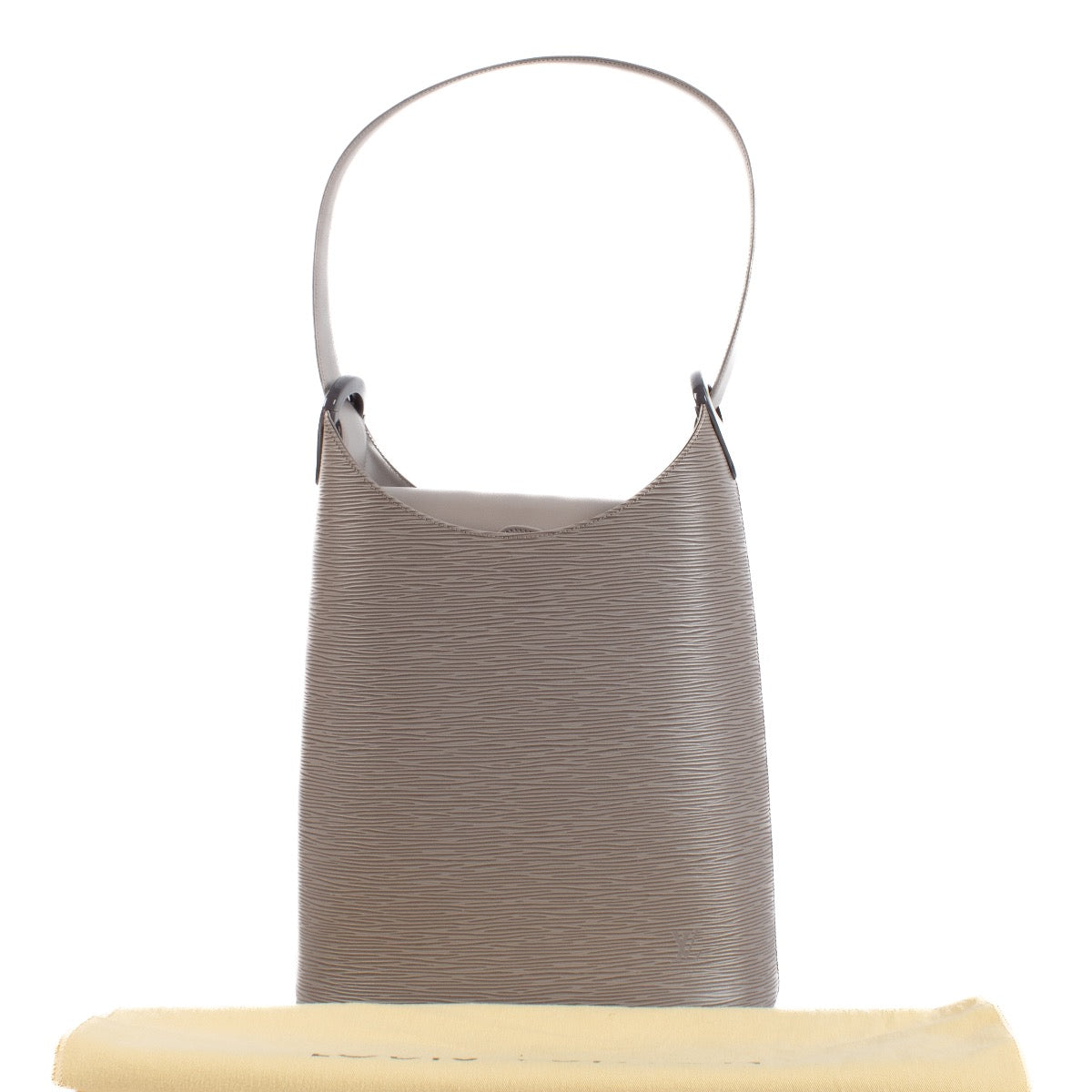 Shop safe online at Labellov in Antwerp, Brussels and Knokke this 100% authentic second hand Louis Vuitton Lilac Epi Leather Verseau Shoulder Bag
