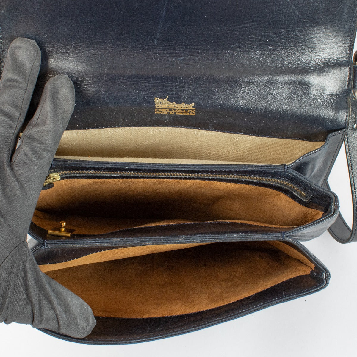 shop 100% authentic second hand Delvaux Vintage Blue Crossbody Bag on Labellov.com