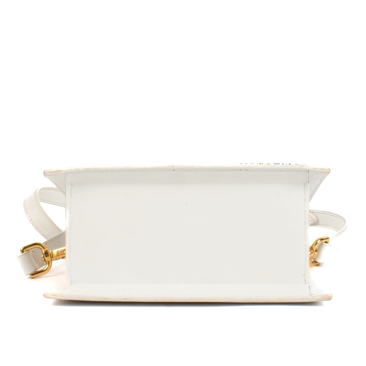 Shop 100% authentic secondhand Jacquemus White Chiquito Top Handle Bag on Labellov.com
