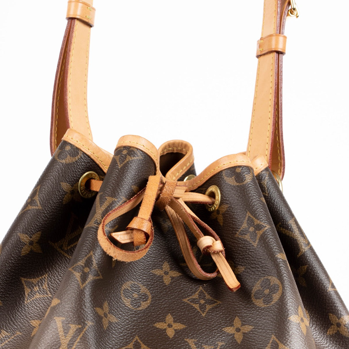 Authentic pre-loved Louis Vuitton Brown Monogram Canvas Noé Shoulder Bag on Labellov.com
