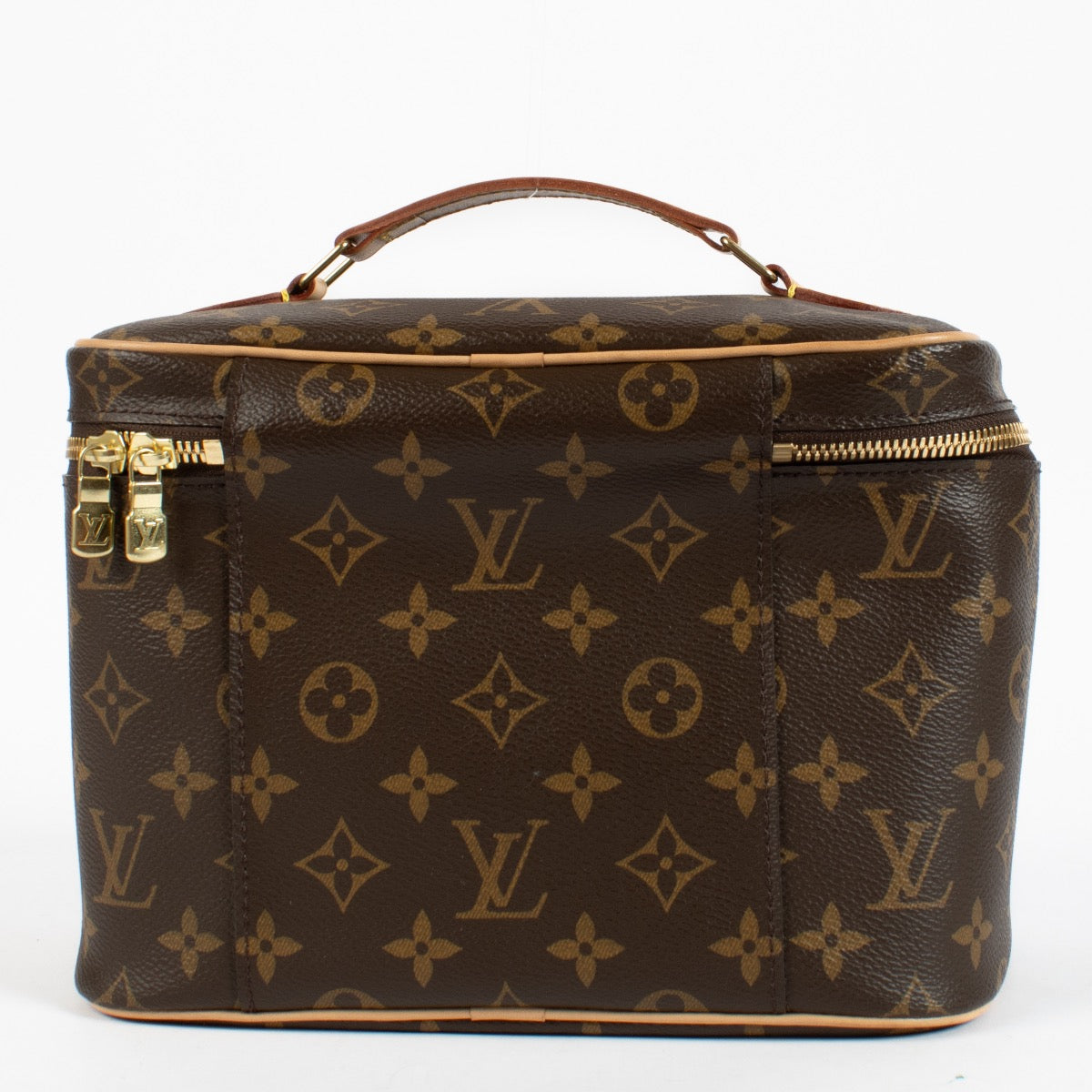 Shop safe online at Labellov in Antwerp, Brussels and Knokke this 100% authentic second hand Louis Vuitton Monogram Nice BB Toiletry Bag