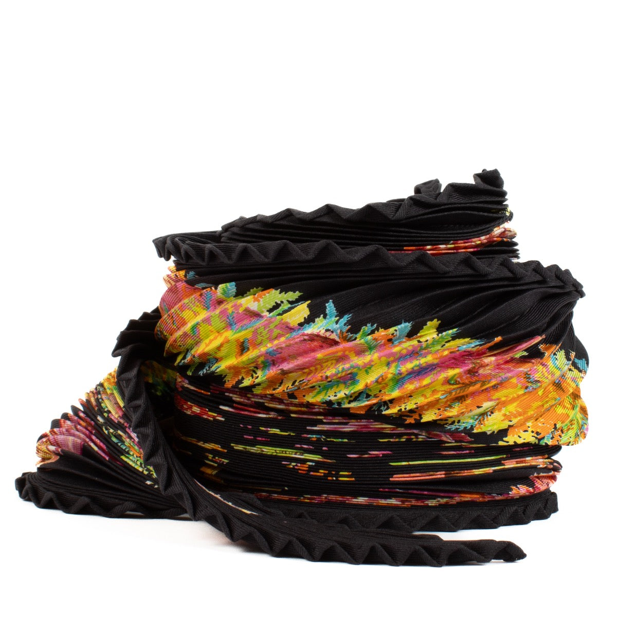 shop 100% authentic second hand Hermès Black Plissé Scarf on Labellov.com