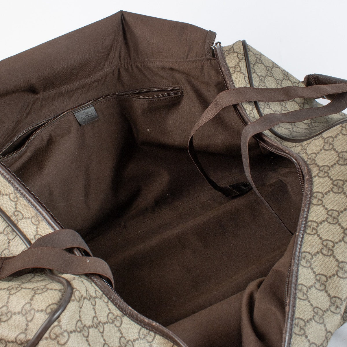 Authentic Second Hand Gucci GG Supreme Trolley Travel Bag on Labellov.com