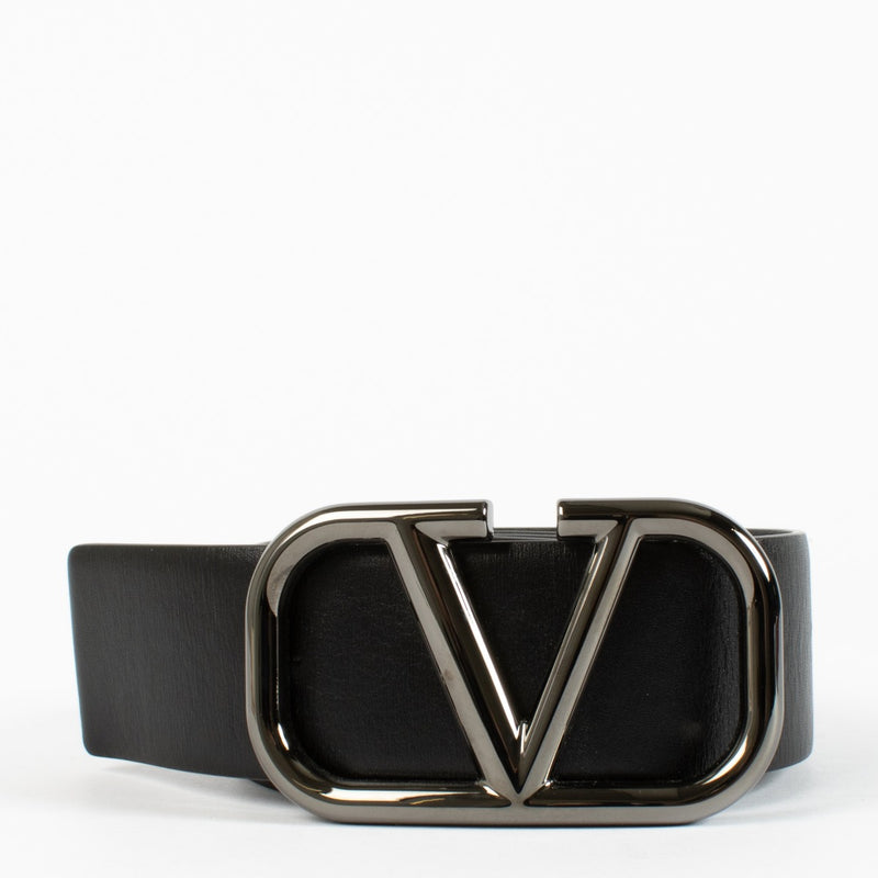 Authentic pre-loved Valentino Garavani Black Belt — Size 95 on Labellov.com