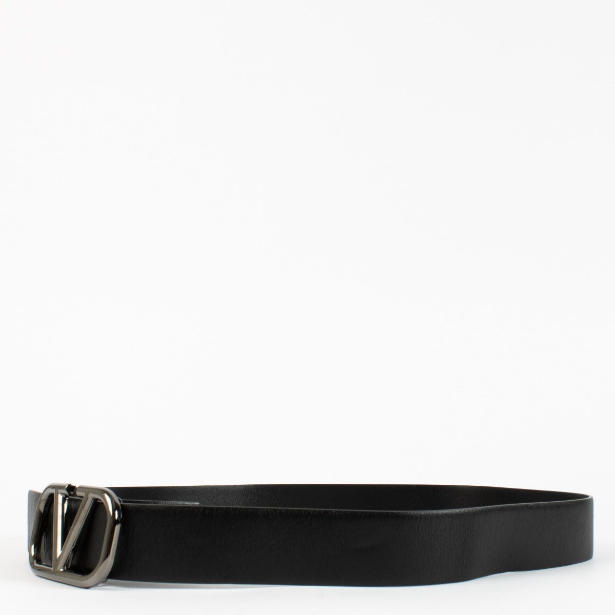 Authentic pre-loved Valentino Garavani Black Belt — Size 95 on Labellov.com