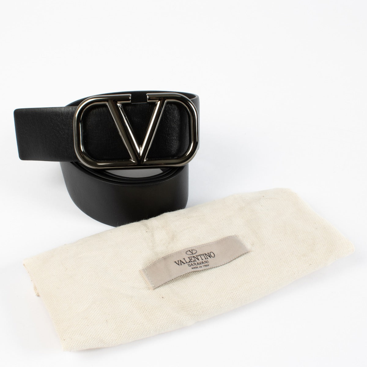 Authentic pre-loved Valentino Garavani Black Belt — Size 95 on Labellov.com