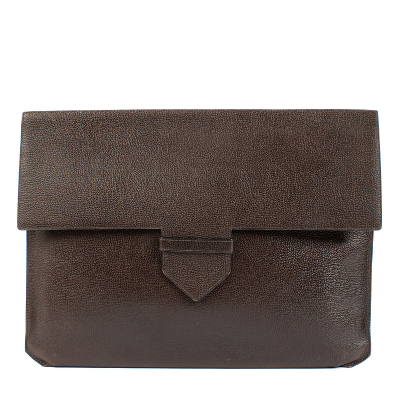 Delvaux Brown Portfolio Clutch for the best price at Labellov secondhand luxury in Antwerp and Knokke.