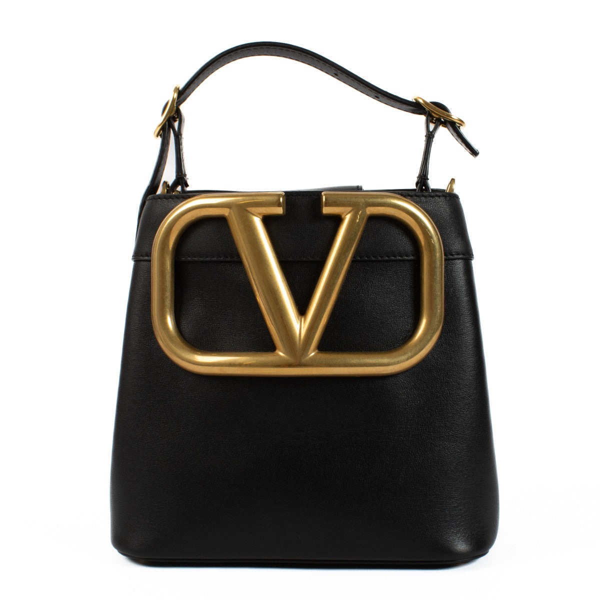 Valentino Garavani Black Supervee Top Handle Bag aan de beste prijs bij Labellov tweedehands luxe in Antwerpen en Knokke. Koop en verkoop aan de beste prijs.