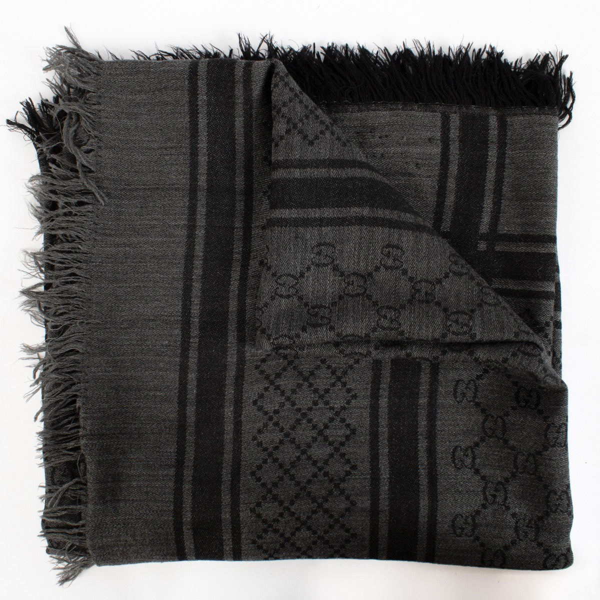 shop 100% authentic second hand Gucci Grey GG Shawl on Labellov.com