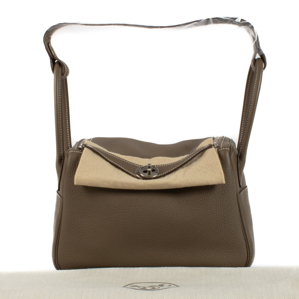 Hermès 2022 Lindy 26 Etoupe Taurillon Clemence