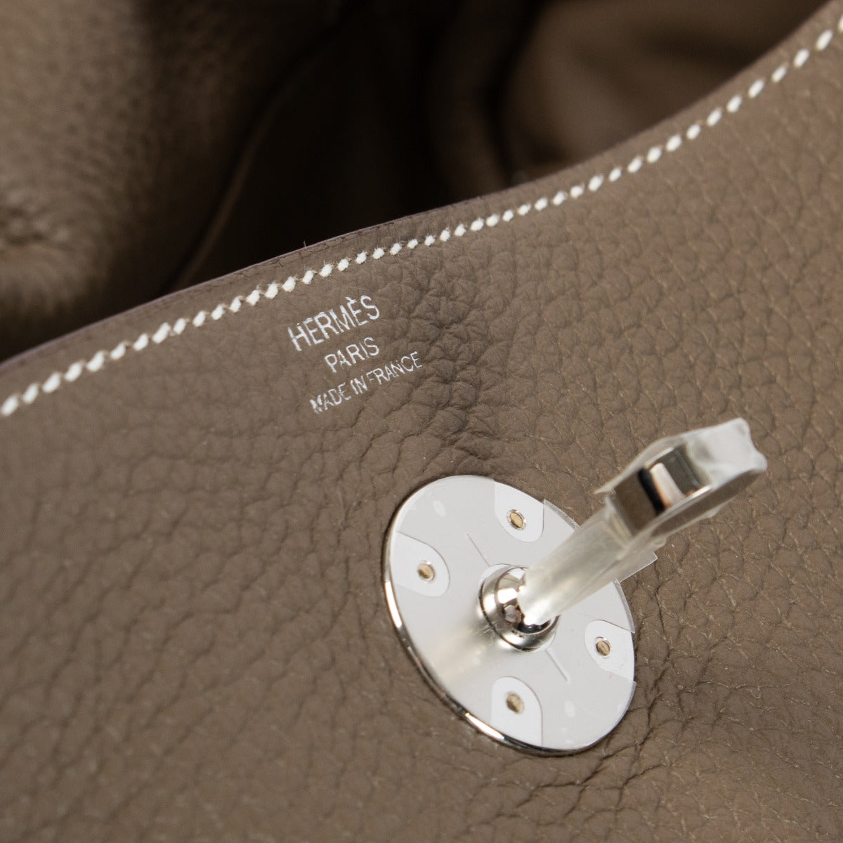 Hermès Lindy 26 Etoupe Taurillon Clemence PHW