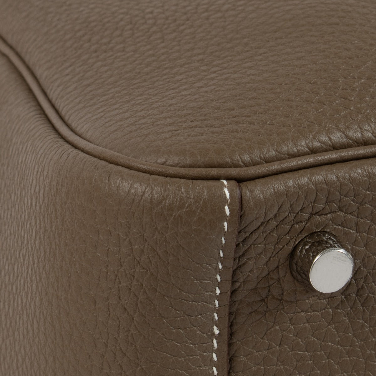 Hermès Lindy 26 Etoupe Taurillon Clemence PHW