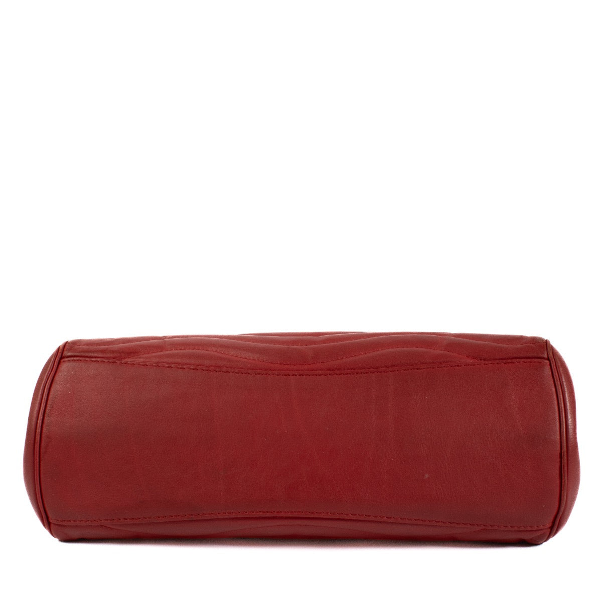 Shop safe online at Labellov in Antwerp, Brussels and Knokke this 100% authentic second hand Louis Vuitton Red New Wave Chain Tote Bag