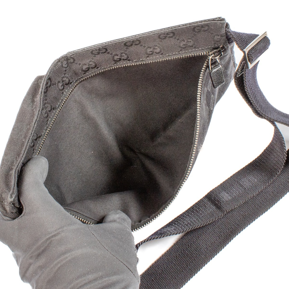 shop 100% authentic second hand Gucci Black GG Canvas Belt Bag on Labellov.com