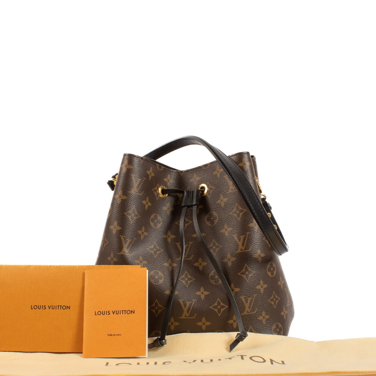 Shop safe online at Labellov in Antwerp, Brussels and Knokke this 100% authentic second hand Louis Vuitton Monogram Canvas NéoNoé Shoulder Bag