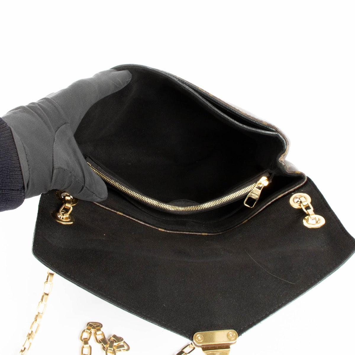 Authentic pre-loved Louis Vuitton Monogram Pallas Chain Crossbody Bag on Labellov.com
