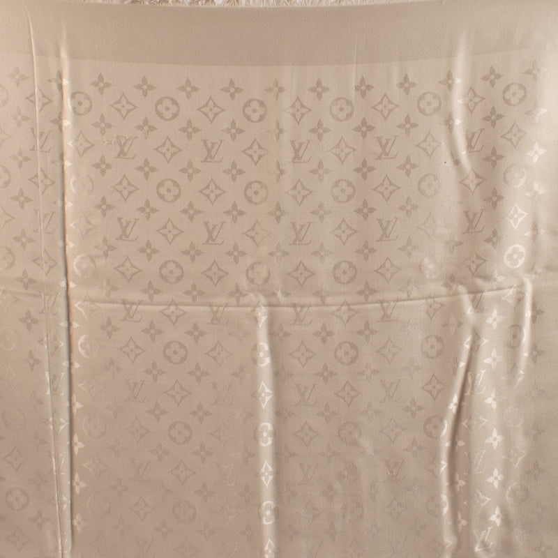 shop 100% authentic second hand Louis Vuitton Monogram Classique Shawl on Labellov.com