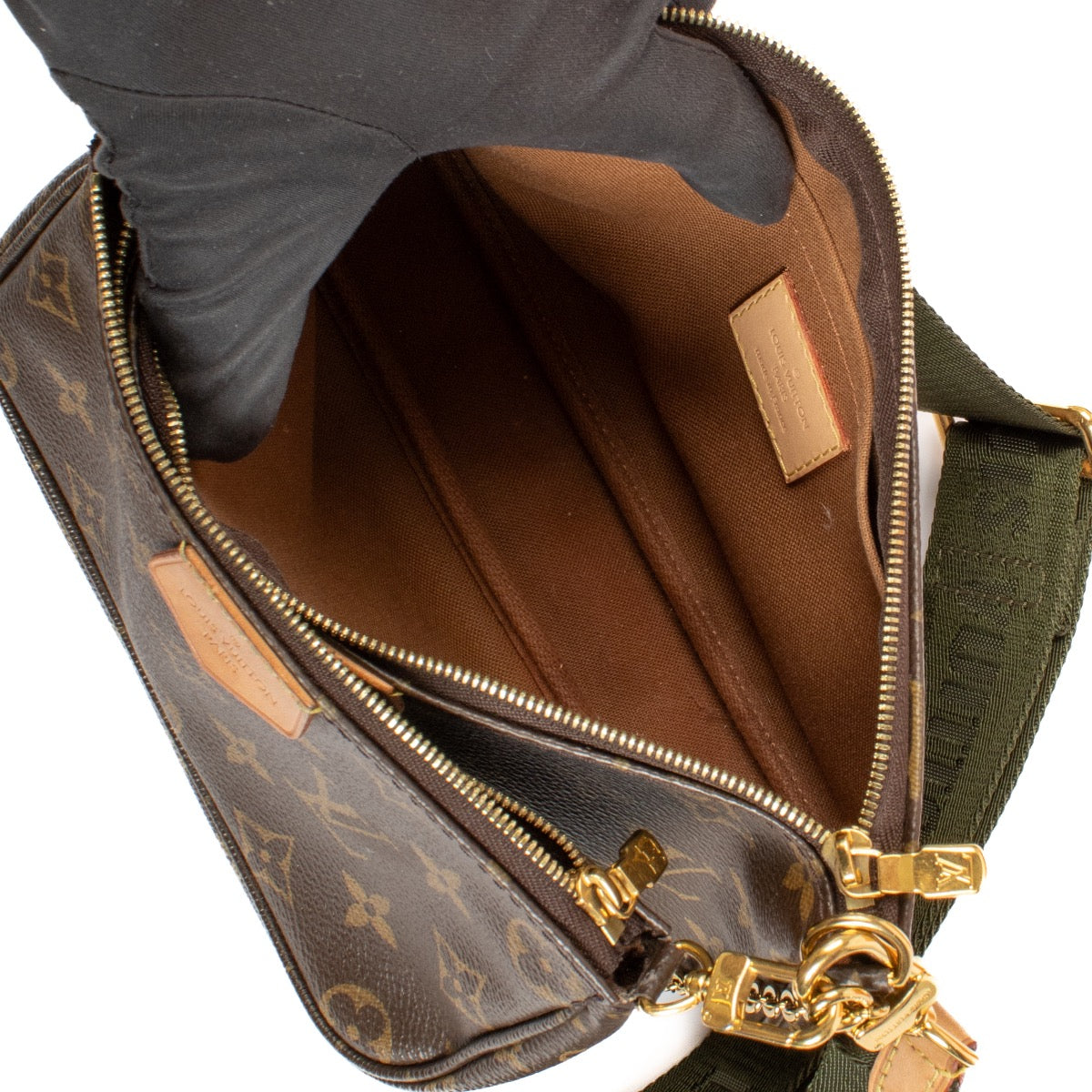 Shop safe online at Labellov in Antwerp, Brussels and Knokke this 100% authentic second hand Louis Vuitton Monogram Multi Pochette Crossbody