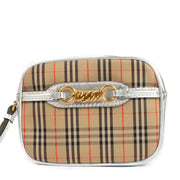 Shop safe online at Labellov in Antwerp, Brussels and Knokke this 100% authentic second hand Burberry Check Canvas Belt Bag