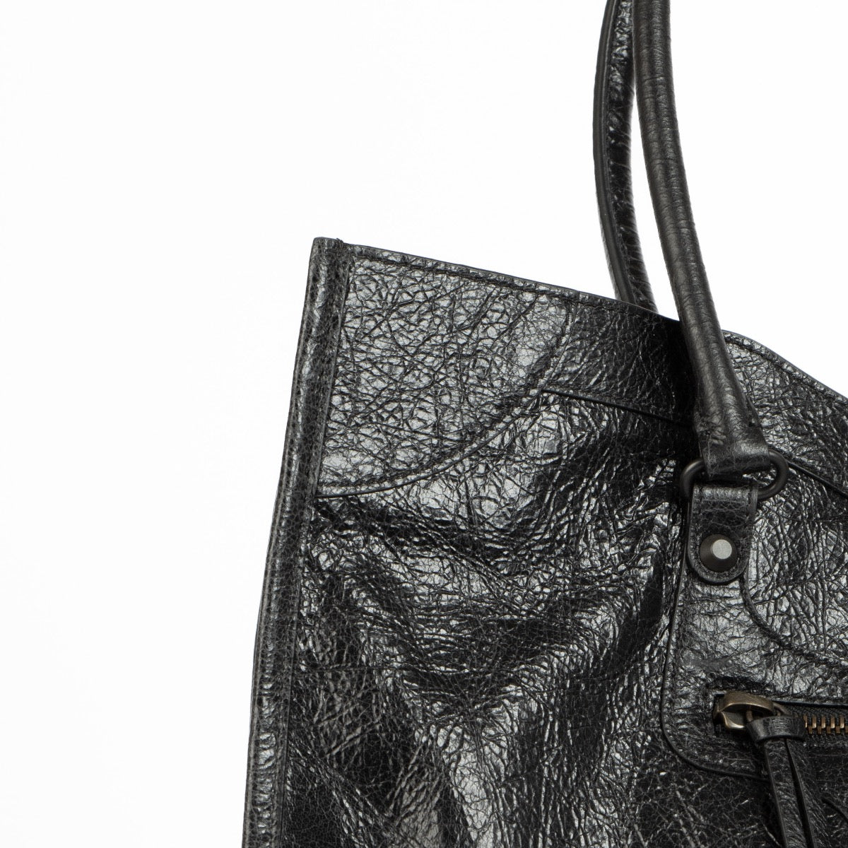 Authentic pre-loved Balenciaga Black Le City Medium Tote bag on Labellov.com