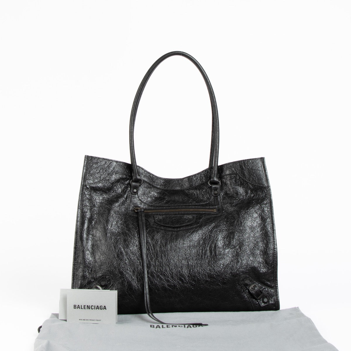 Authentic pre-loved Balenciaga Black Le City Medium Tote bag on Labellov.com