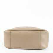 Authentic second-hand Saint Laurent Beige Shoulder Bag on labellov.com