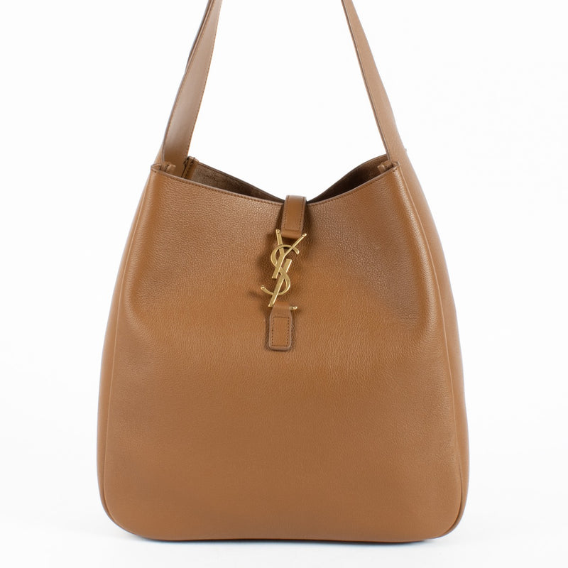 Authentic second-hand Saint Laurent Camel Shoulder bag on labellov.com