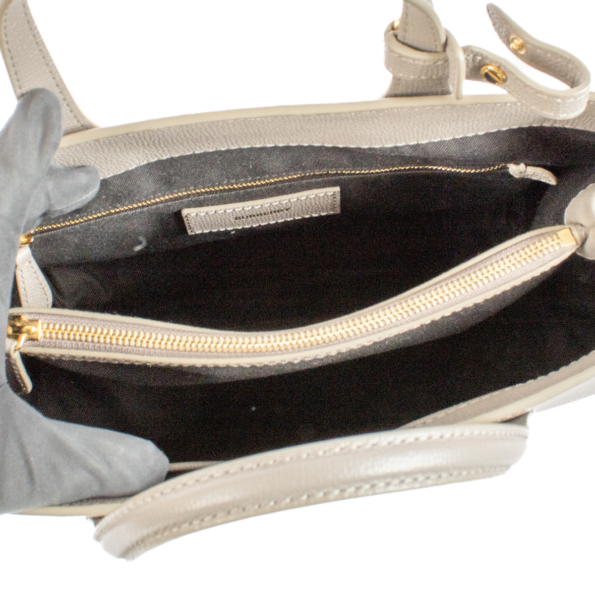 Sac à main Burberry Banner en cuir gris