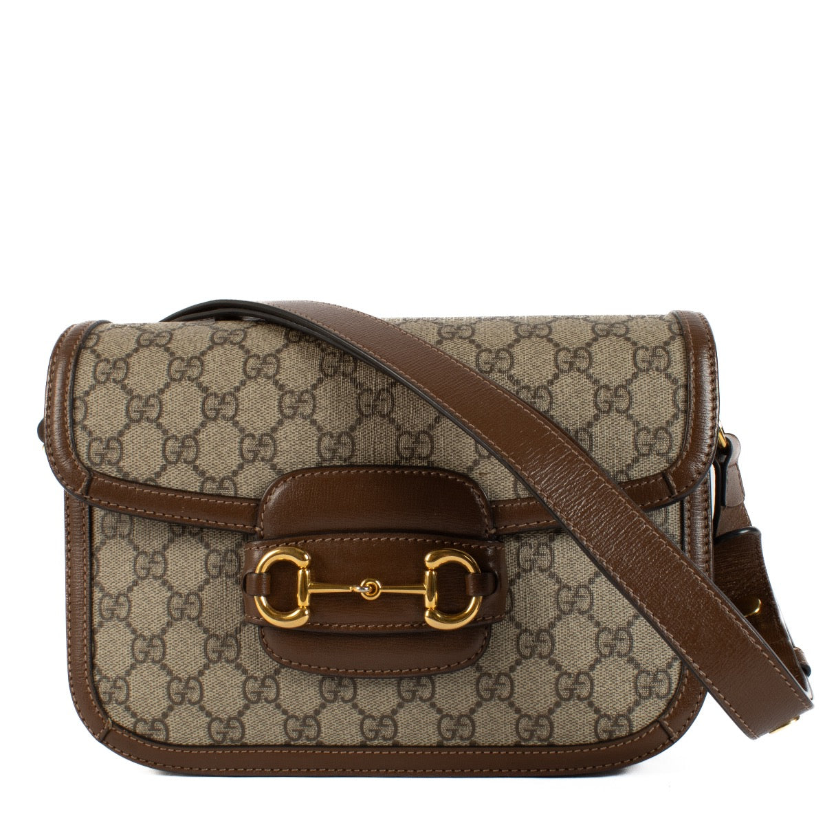 Shop safe online at Labellov in Antwerp, Brussels and Knokke this 100% authentic second hand Gucci GG Supreme Horsebit 1955 Small Bag