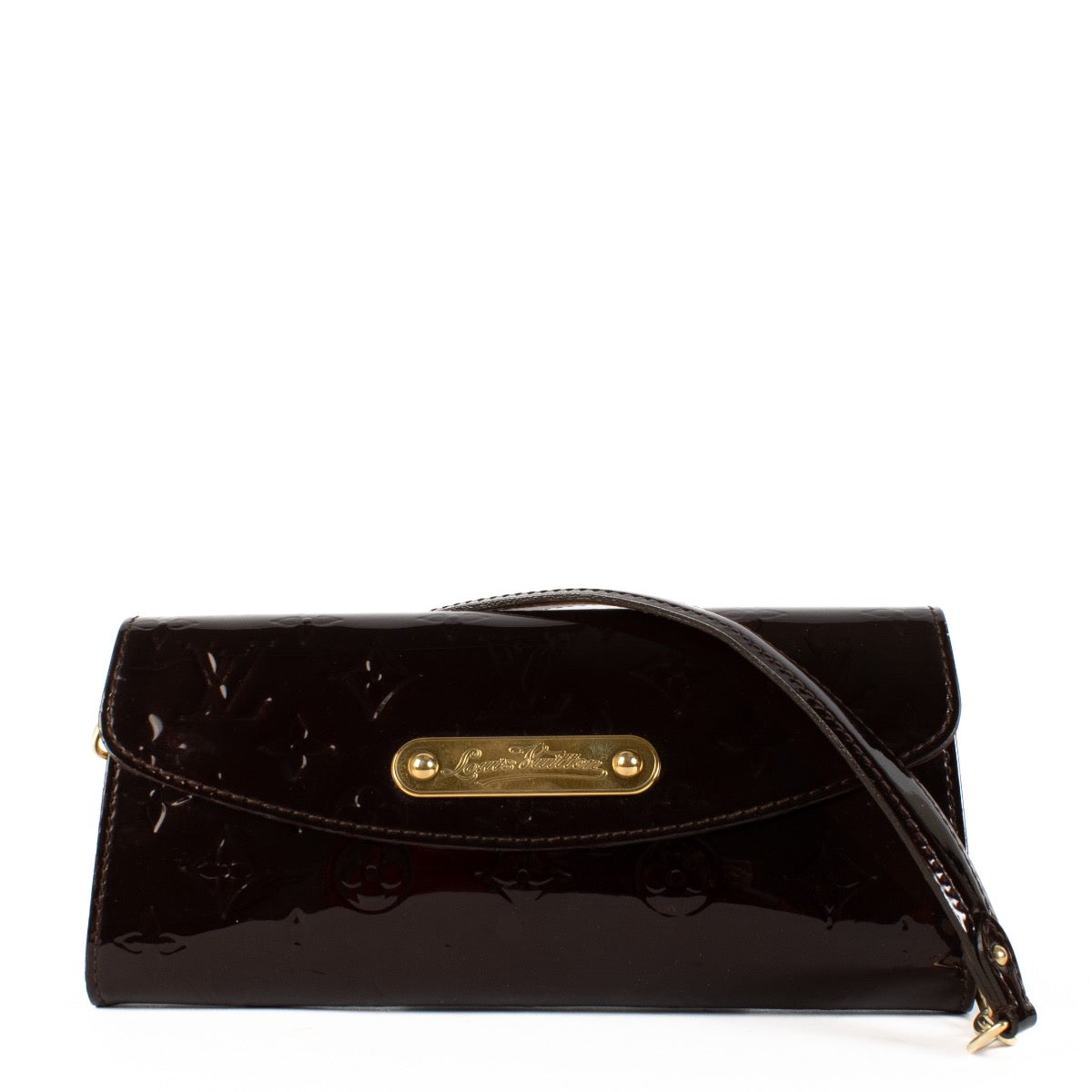 Shop safe online at Labellov in Antwerp, Brussels and Knokke this 100% authentic second hand Louis Vuitton Amarante Vernis Sunset Boulevard Clutch. Veilig online kopen van een authentiek Louis Vuitton Amarante Vernis Sunset Boulevard Clutch bij labellov.