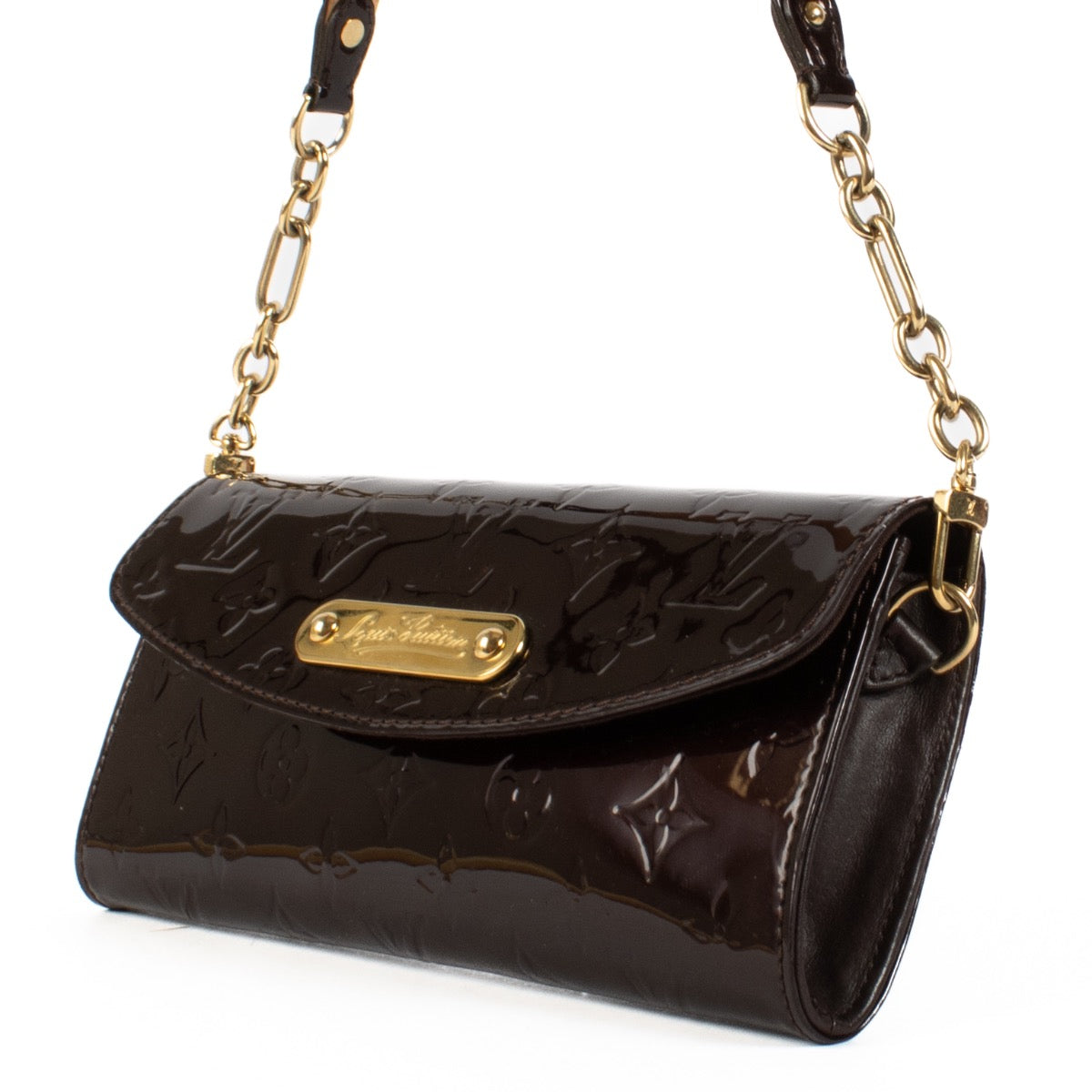 Shop safe online at Labellov in Antwerp, Brussels and Knokke this 100% authentic second hand Louis Vuitton Amarante Vernis Sunset Boulevard Clutch. Veilig online kopen van een authentiek Louis Vuitton Amarante Vernis Sunset Boulevard Clutch bij labellov.
