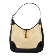 Hermès Trim 31 Black Leather and Toile Shoulder Bag aan de beste prijs bij Labellov tweedehands luxe in Antwerpen en Knokke. We buy and sell your preloved and new designer bags for the best price.