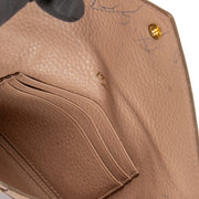 Shop safe online at Labellov in Antwerp, Brussels and Knokke this 100% authentic second hand Prada Beige Envelope Clutch. Veilig online kopen van authentieke tweedehands Prada Beige Envelope Clutch bij Labellov.