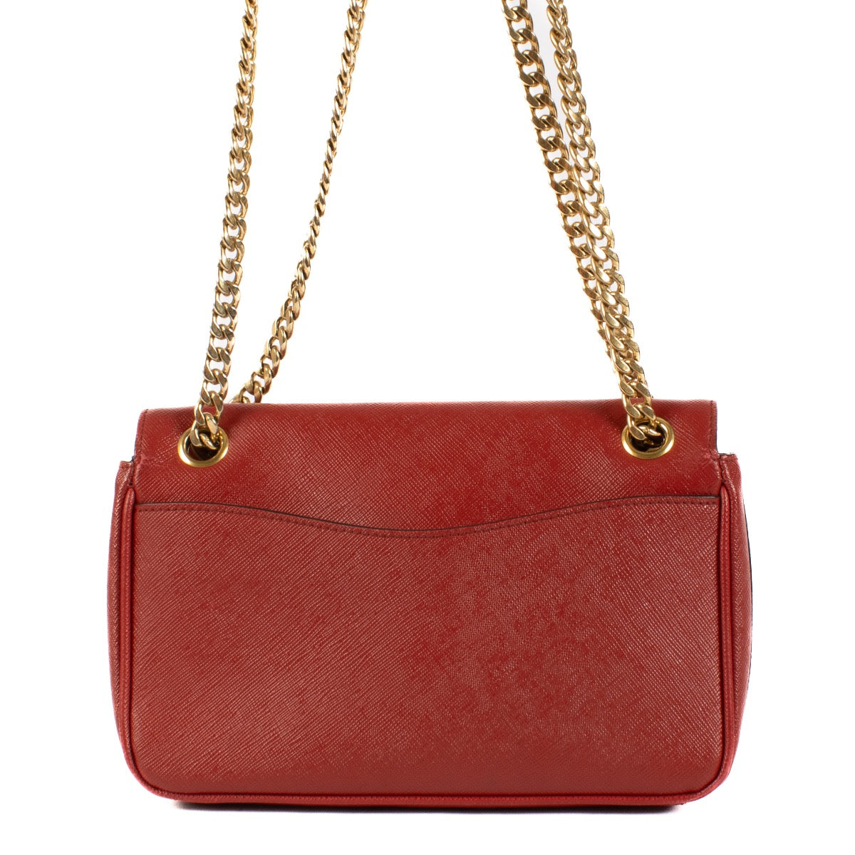 Shop safe online at Labellov in Antwerp, Brussels and Knokke this 100% authentic second hand Prada Red Saffiano Flap Crossbody Bag. Veilig online kopen bij Labellov deze authentieke Prada Red Saffiano Flap Crossbody handtas.