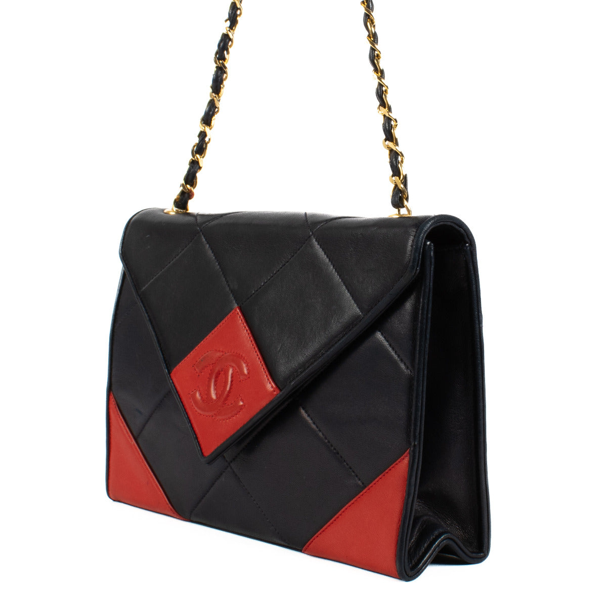 Sac à rabat enveloppe Chanel vintage en agneau bleu marine et rouge