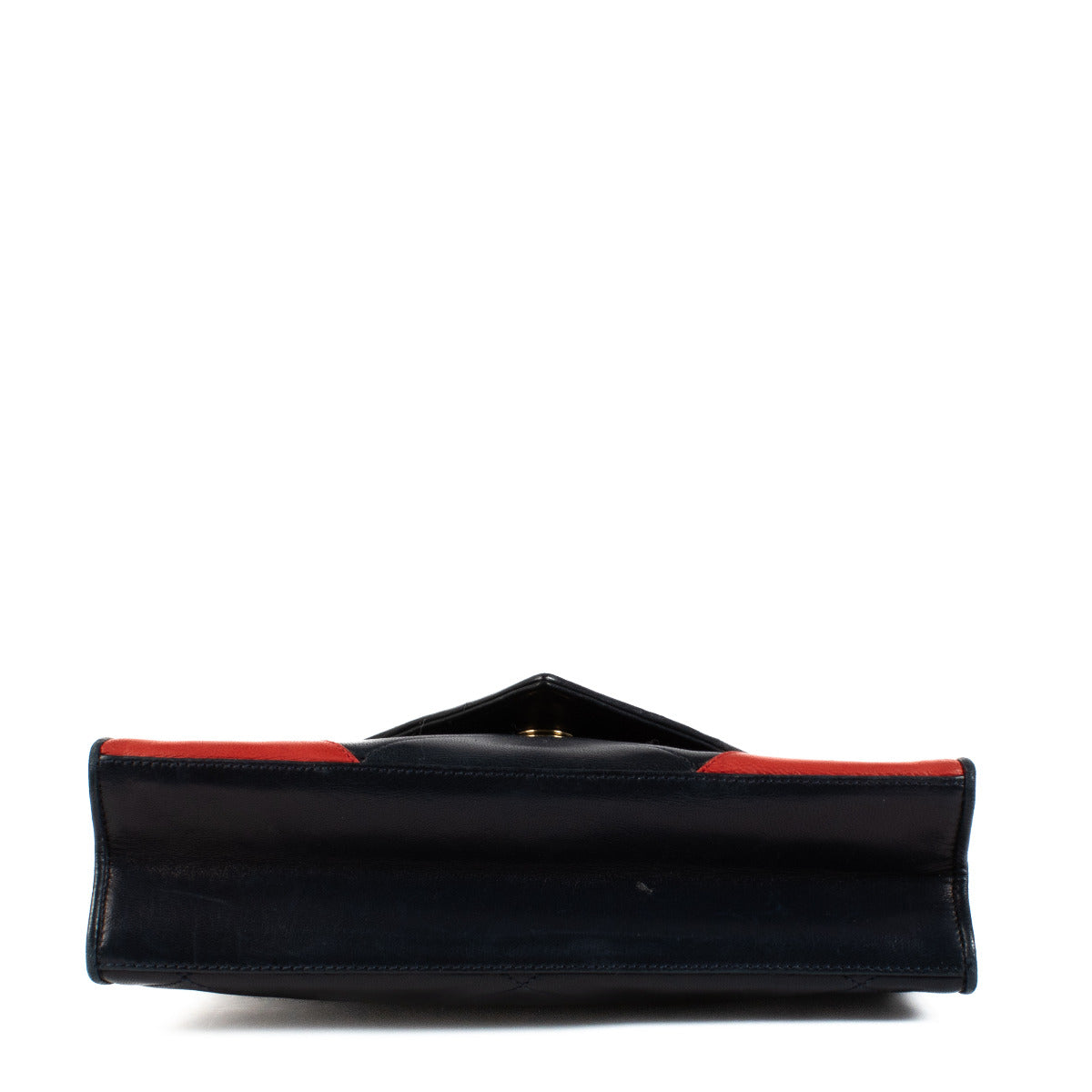 Sac à rabat enveloppe Chanel vintage en agneau bleu marine et rouge