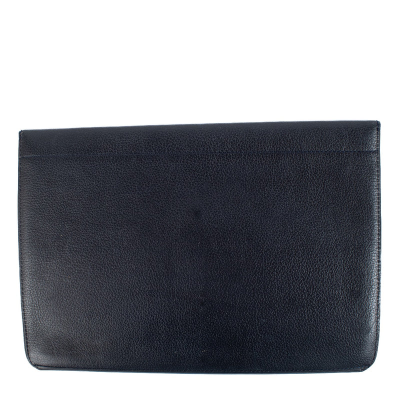 Shop safe online at Labellov in Antwerp, Brussels and Knokke this 100% authentic second hand Delvaux Blue Leather Envelope Clutch. Veilig online tweedehands Delvaux Blue Leather Envelope Clutch kopen bij Labellov.
