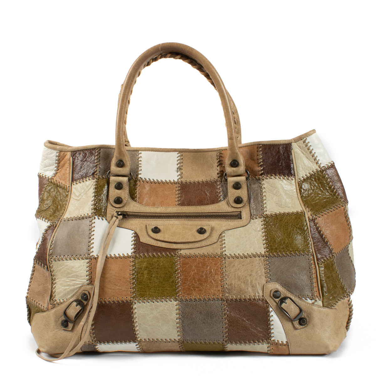 Balenciaga Multicolor Patchwork Sunday Bag aan de beste prijs bij Labellov tweedehands luxe in Antwerpen en Knokke. We buy and sell your preloved and brand new designer bags.