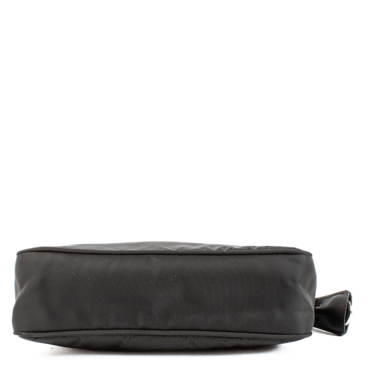 shop 100% authentic second hand Prada Black Nylon Re-Edition 2000 Bag on Labellov.com