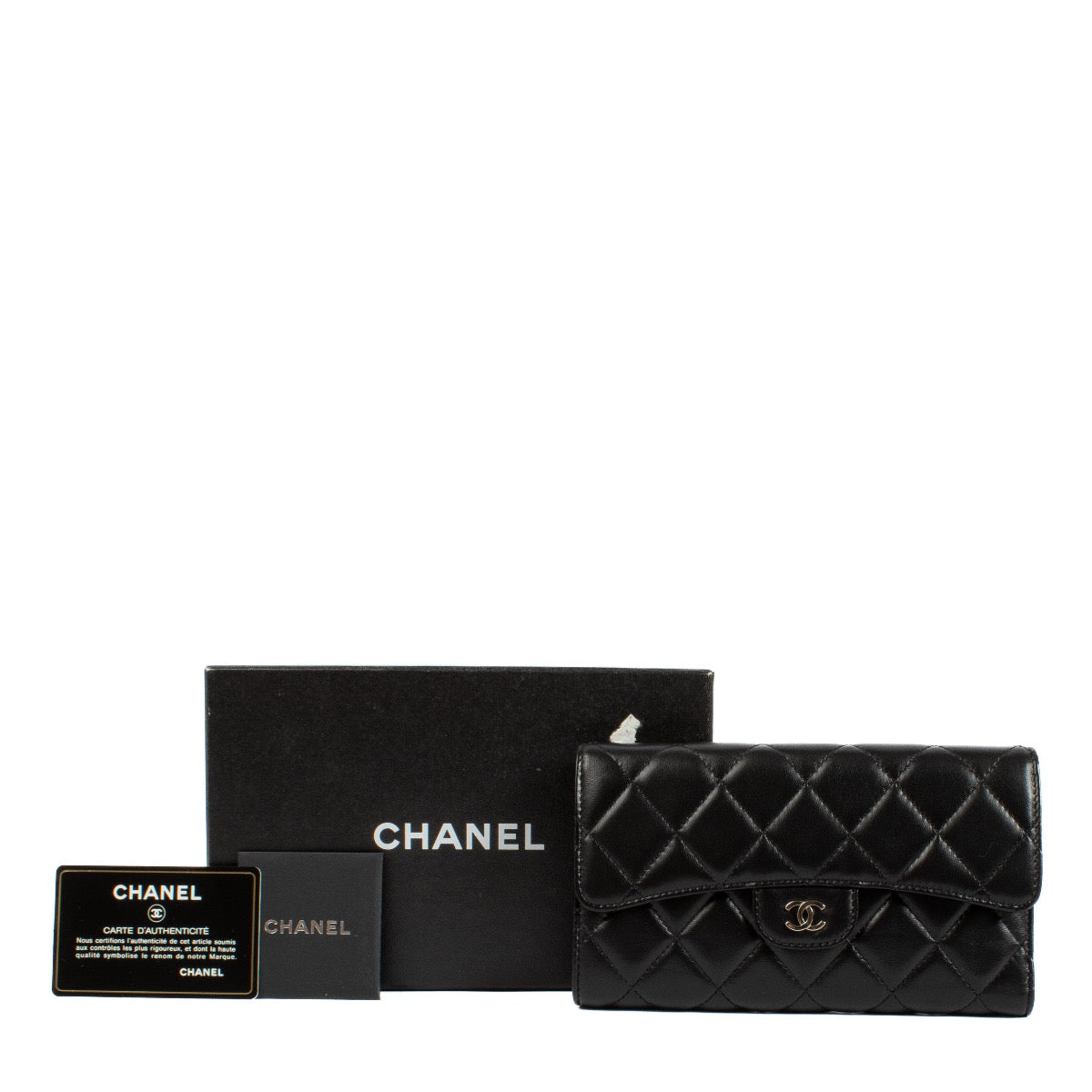 Authentic second hand Chanel Black Classic Long Wallet on Labellov.com