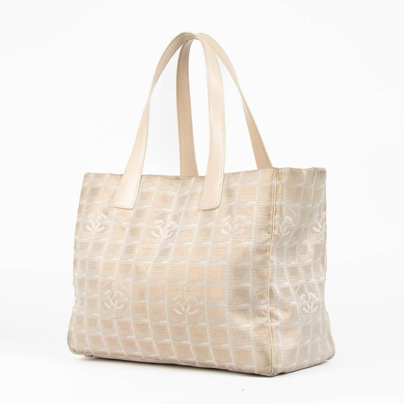 Shop authentic Chanel CC Travel Line Metallic Rose Shoulder Bag on Labellov.com.