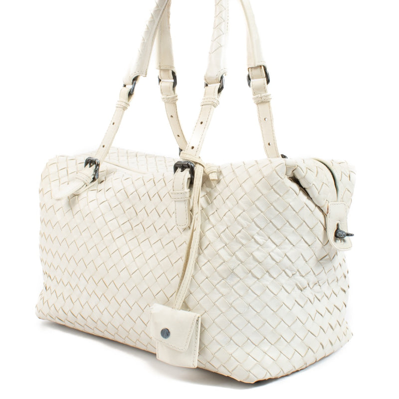 Shop 100% Authentic Secondhand Bottega Veneta White Intrecciato Shoulder Bag on Labellov.com