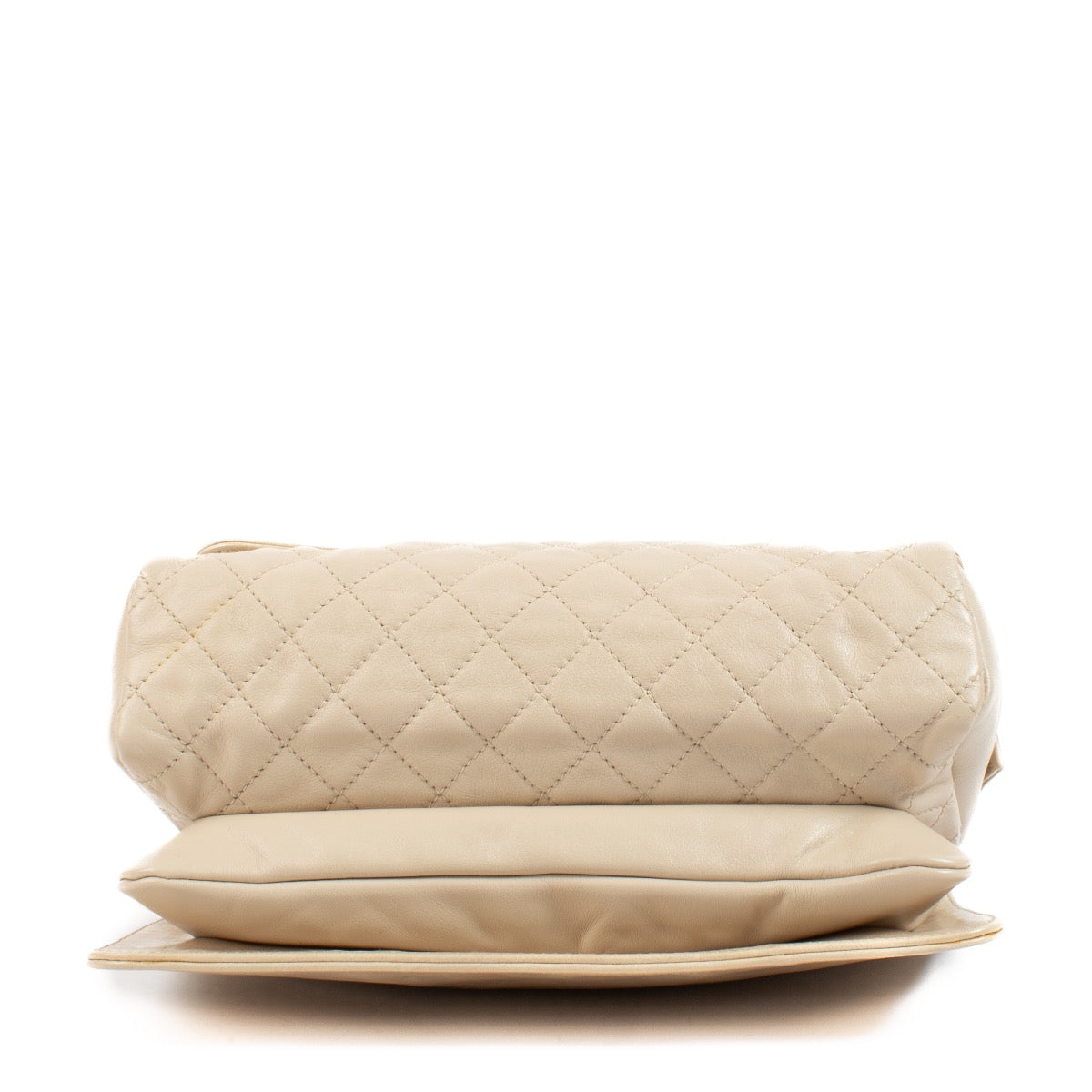 Shop 100% Authentic Secondhand Chanel Beige Lambskin Shoulder Bag on Labellov.com