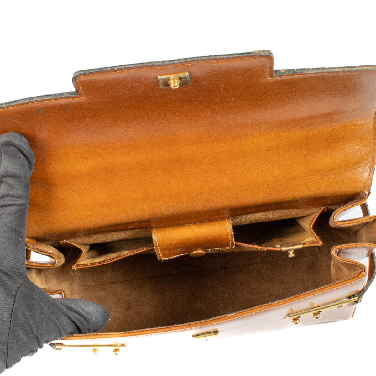 Shop 100% Authentic Secondhand Delvaux Cognac Tempête MM on Labellov.com
