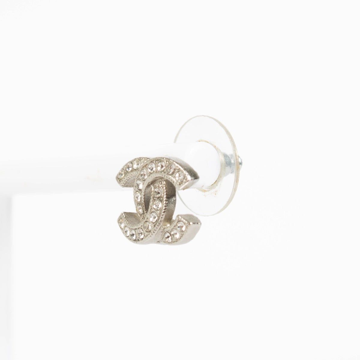 Authentic pre-loved Chanel 18V Crystal CC Earrings on Labellov.com
