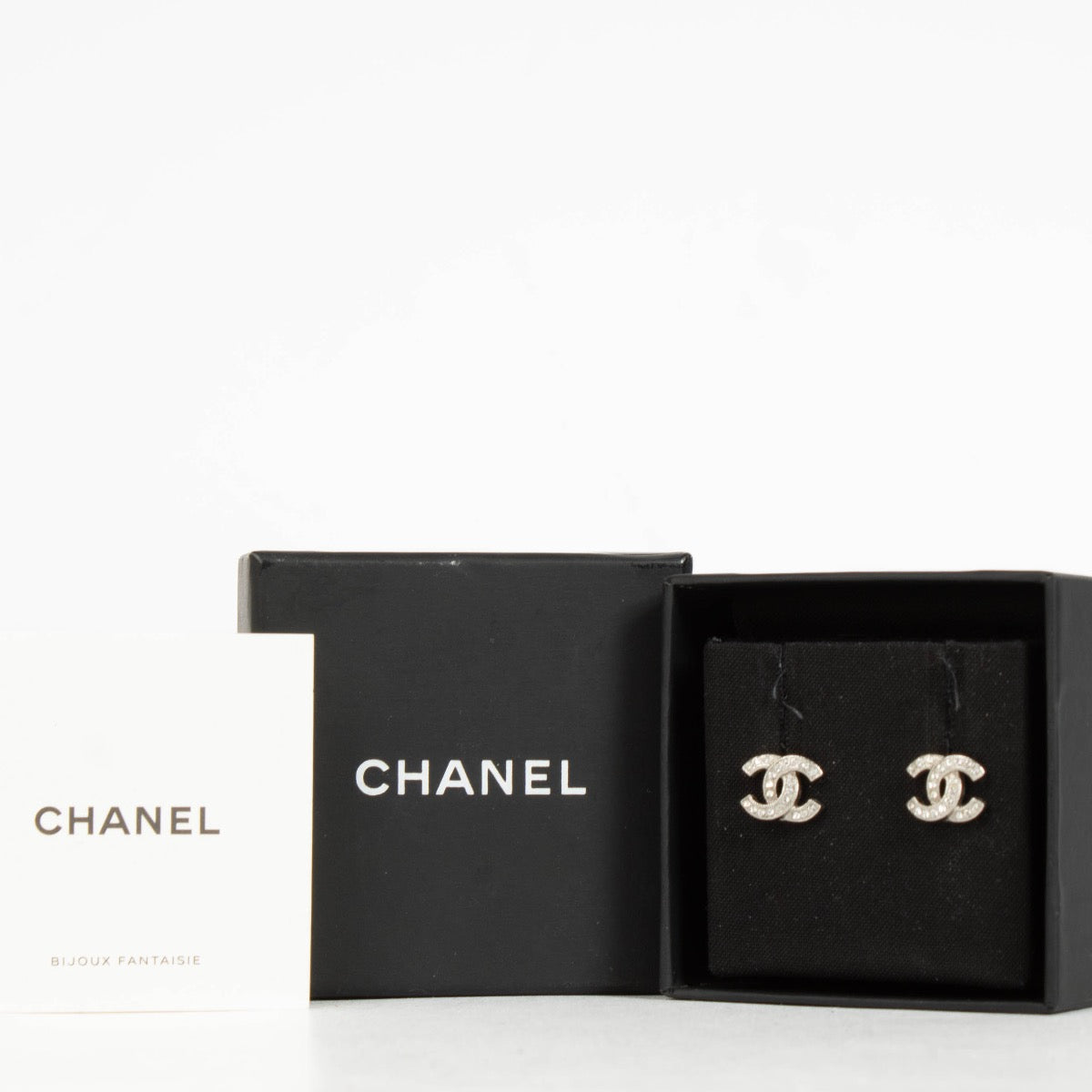 Authentic pre-loved Chanel 18V Crystal CC Earrings on Labellov.com