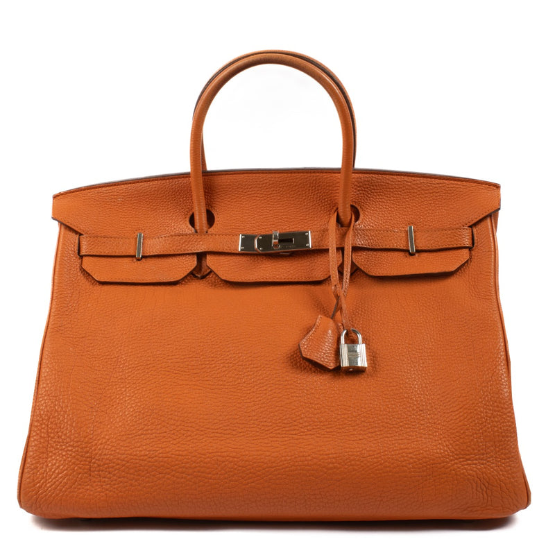 Authentic second hand vintage Hermès Birkin 40 Orange Taurillon Clemence on www.labellov.com
