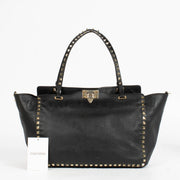 Authentic pre-loved Valentino Garavani Black Rockstud Shoulder Bag on Labellov.com